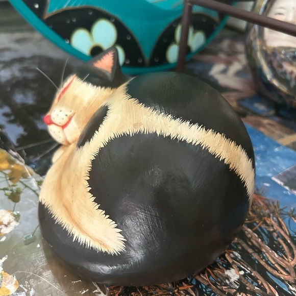 VTG Handmade & Painted Wood Sleeping Cat W/ Whiskers Folk Art Figurine Indonesia - Picture 6 of 16